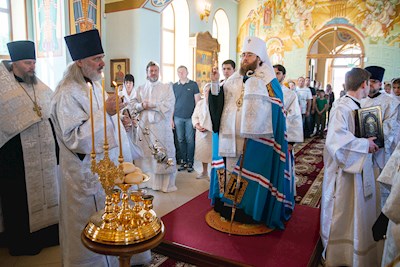 Митрополит Игнатий совершил всенощное бдение в Вознесенско-Пантелеимоновском храме с. Усть-Курдюм