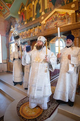Митрополит Игнатий совершил всенощное бдение в Вознесенско-Пантелеимоновском храме с. Усть-Курдюм