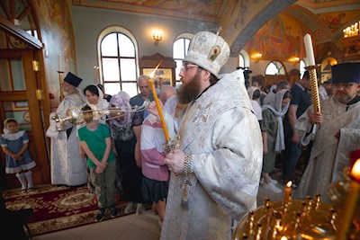 Митрополит Игнатий совершил всенощное бдение в Вознесенско-Пантелеимоновском храме с. Усть-Курдюм