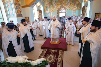 Митрополит Игнатий совершил всенощное бдение в Вознесенско-Пантелеимоновском храме с. Усть-Курдюм