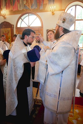 Митрополит Игнатий совершил всенощное бдение в Вознесенско-Пантелеимоновском храме с. Усть-Курдюм