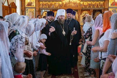 Митрополит Игнатий совершил всенощное бдение в Вознесенско-Пантелеимоновском храме с. Усть-Курдюм