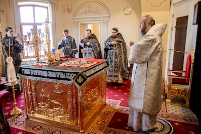Епископ Варфоломей совершил Божественную литургию в храме святого апостола и евангелиста Иоанна Богослова при СПДС