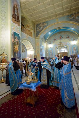 Митрополит Игнатий совершил всенощное бдение в Покровском соборе г. Саратова