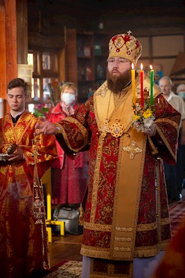 Митрополит Игнатий совершил Божественную литургию в Сретенском храме Саратова