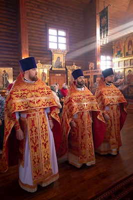 Митрополит Игнатий совершил Божественную литургию в Сретенском храме Саратова