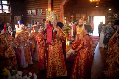 Митрополит Игнатий совершил Божественную литургию в Сретенском храме Саратова