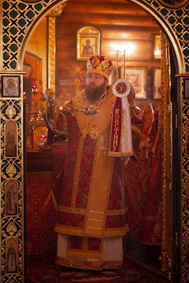 Митрополит Игнатий совершил Божественную литургию в Сретенском храме Саратова