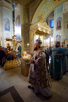 Митрополит Игнатий совершил всенощное бдение в Покровском соборе г. Саратова