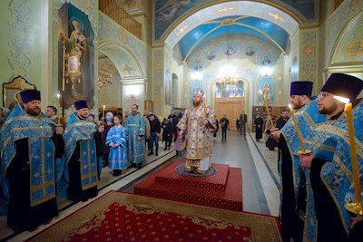 Митрополит Игнатий совершил всенощное бдение в Покровском соборе г. Саратова