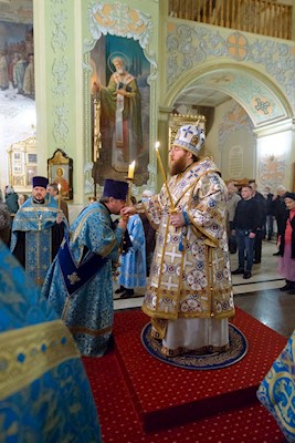 Митрополит Игнатий совершил всенощное бдение в Покровском соборе г. Саратова