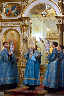 Митрополит Игнатий совершил всенощное бдение в Покровском соборе г. Саратова