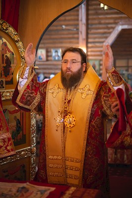 Митрополит Игнатий совершил Божественную литургию в Сретенском храме Саратова
