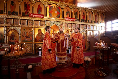 Митрополит Игнатий совершил Божественную литургию в Сретенском храме Саратова