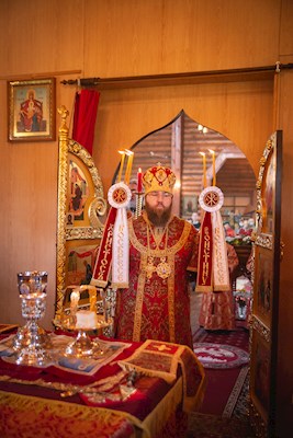 Митрополит Игнатий совершил Божественную литургию в Сретенском храме Саратова