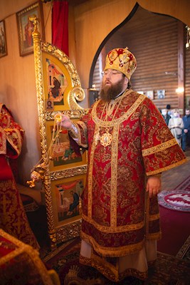 Митрополит Игнатий совершил Божественную литургию в Сретенском храме Саратова
