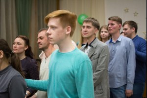 В Саратове прошла пасхальная молодежная вечерка