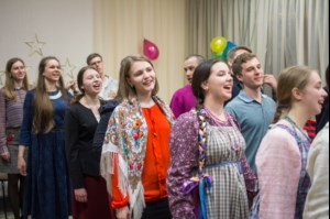 В Саратове прошла пасхальная молодежная вечерка