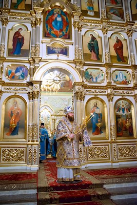 Митрополит Игнатий совершил всенощное бдение в Покровском соборе г. Саратова