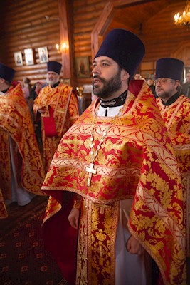Митрополит Игнатий совершил Божественную литургию в Сретенском храме Саратова