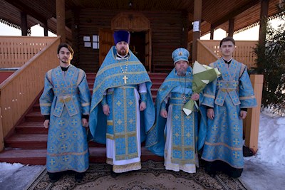 Митрополит Игнатий совершил Божественную литургию в храме в честь Сретения Господня г. Саратова