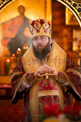 Митрополит Игнатий совершил Божественную литургию в Сретенском храме Саратова