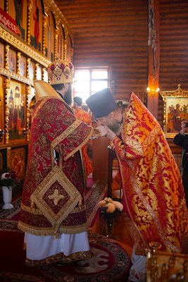 Митрополит Игнатий совершил Божественную литургию в Сретенском храме Саратова