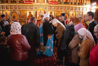 Митрополит Игнатий совершил Божественную литургию в Сретенском храме Саратова