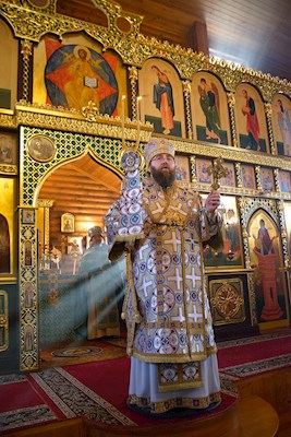 Митрополит Игнатий совершил Божественную литургию в храме в честь Сретения Господня г. Саратова