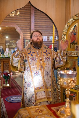 Митрополит Игнатий совершил Божественную литургию в храме в честь Сретения Господня г. Саратова
