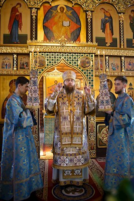 Митрополит Игнатий совершил Божественную литургию в храме в честь Сретения Господня г. Саратова
