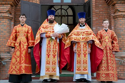 Митрополит Игнатий совершил Божественную литургию в Николо-Тихвинском соборном храме Саратова