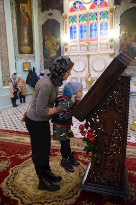 Митрополит Игнатий совершил Божественную литургию в Свято-Духовском соборе г. Саратова