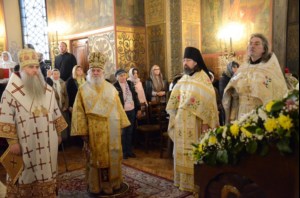 За Божественной литургией в Никольском храме в Софии, завершающей мероприятия памяти архиепископа Серафима (Соболева), молился Святейший Патриарх Болгарский Неофит