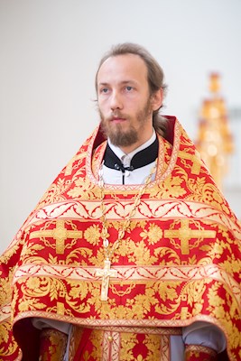 Митрополит Игнатий совершил Божественную литургию в Николо-Тихвинском соборном храме Саратова