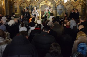 За Божественной литургией в Никольском храме в Софии, завершающей мероприятия памяти архиепископа Серафима (Соболева), молился Святейший Патриарх Болгарский Неофит