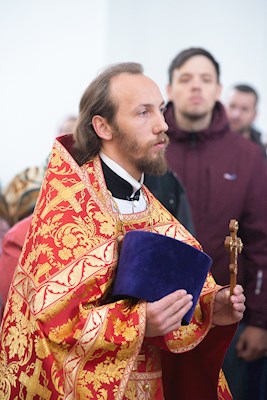 Митрополит Игнатий совершил Божественную литургию в Николо-Тихвинском соборном храме Саратова