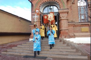 В Хвалынске в День народного единства прошел крестный ход