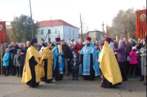 В Хвалынске в День народного единства прошел крестный ход