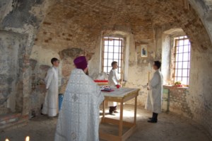 Учителя и ученики православной гимназии побывали на службе в старинном храме