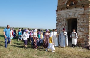 Учителя и ученики православной гимназии побывали на службе в старинном храме