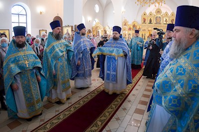 Митрополит Игнатий совершил Божественную литургию в храме в честь Рождества Христова г. Саратова