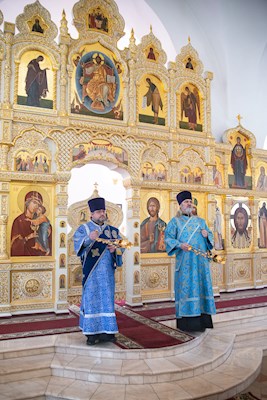 Митрополит Игнатий совершил Божественную литургию в храме в честь Рождества Христова г. Саратова