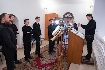 Митрополит Игнатий совершил Божественную литургию в храме в честь Рождества Христова г. Саратова
