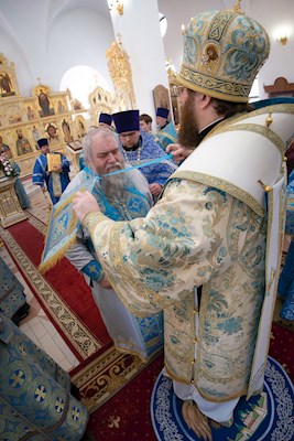 Митрополит Игнатий совершил Божественную литургию в храме в честь Рождества Христова г. Саратова
