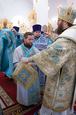 Митрополит Игнатий совершил Божественную литургию в храме в честь Рождества Христова г. Саратова