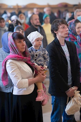 Митрополит Игнатий совершил Божественную литургию в храме в честь Рождества Христова г. Саратова