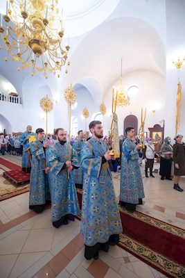 Митрополит Игнатий совершил Божественную литургию в храме в честь Рождества Христова г. Саратова
