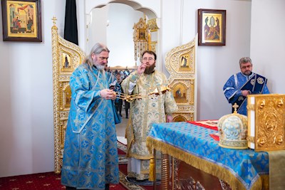 Митрополит Игнатий совершил Божественную литургию в храме в честь Рождества Христова г. Саратова