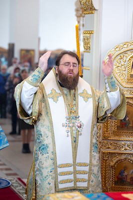 Митрополит Игнатий совершил Божественную литургию в храме в честь Рождества Христова г. Саратова